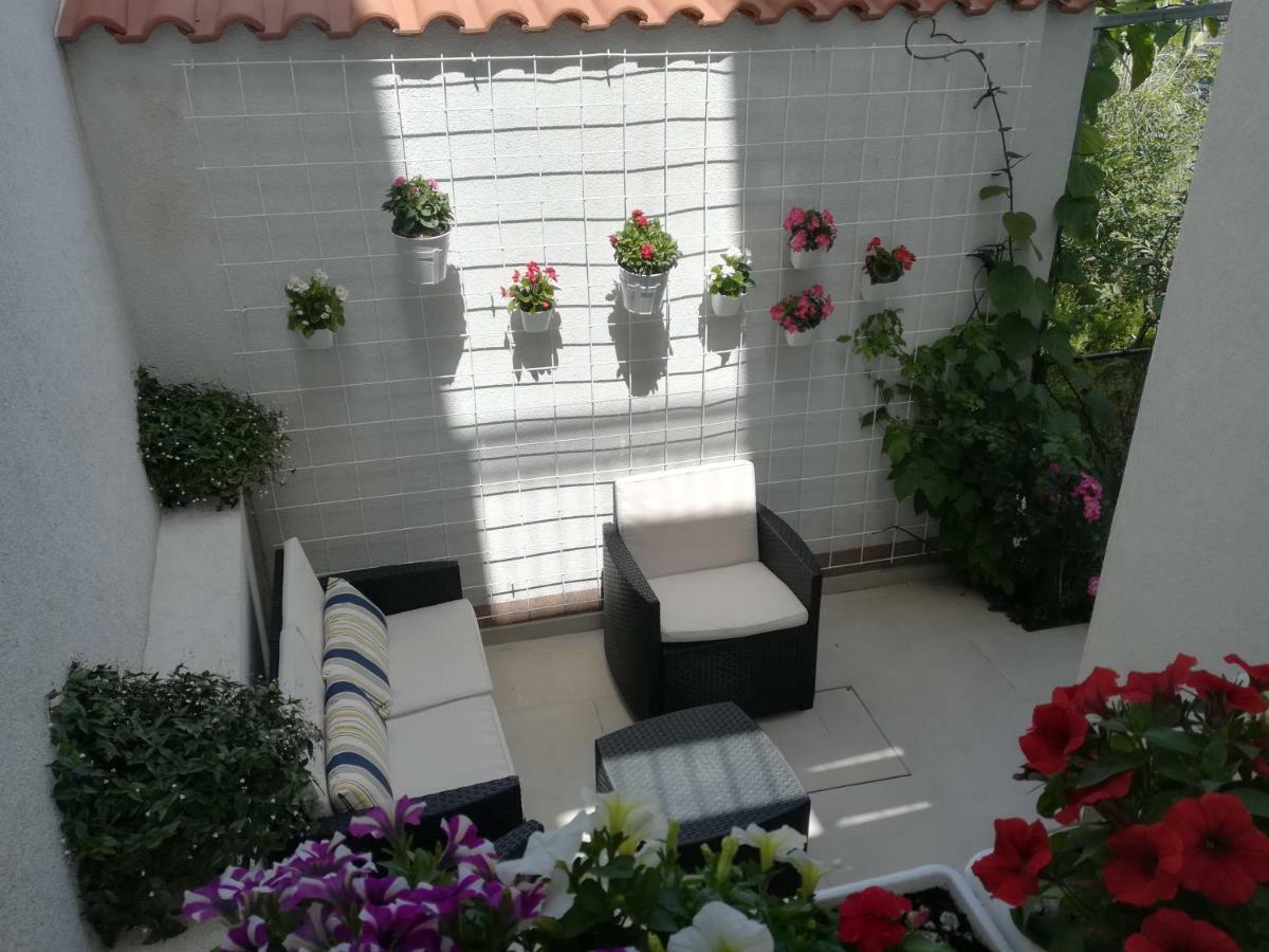 Apartmani Eladora Biograd Na Moru Exterior photo